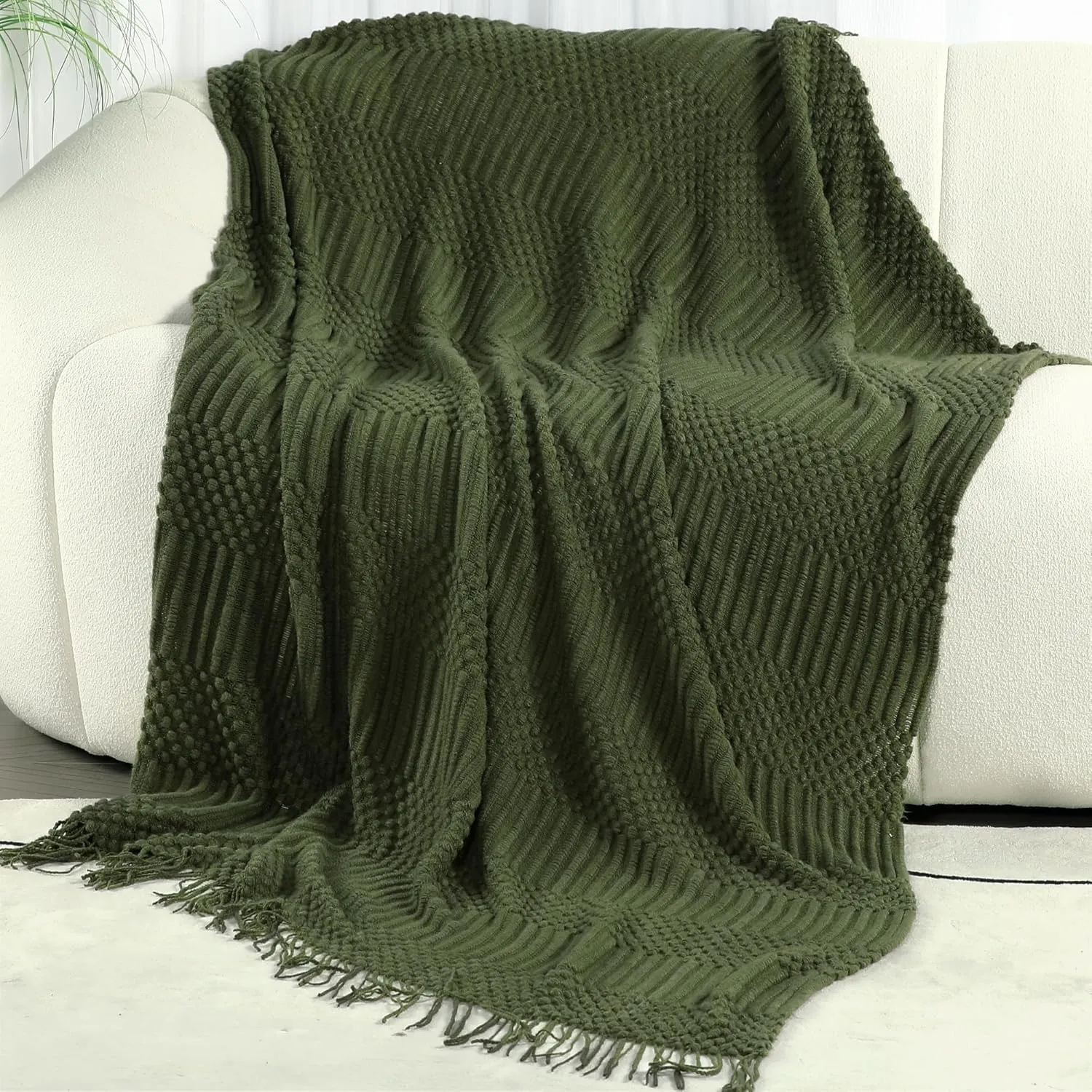 Blagic Knitted Throw Blanket for Couch, Bed and Sofa. Super Soft Blanket with Tassels, Dark Green Throw Blanket, 50 x 60 Inches Lightweight & Cosy Home Decor