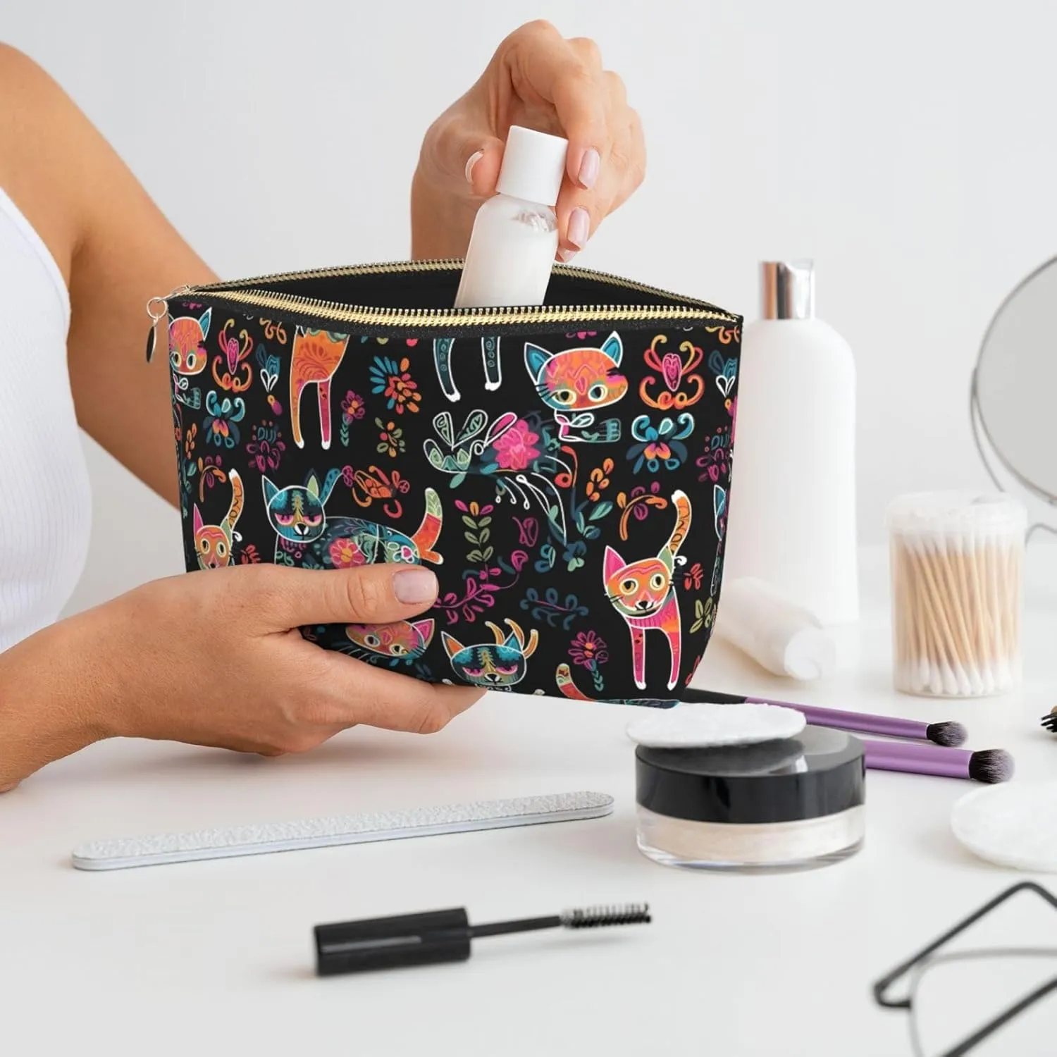 Colorful Cat With Flowers Womens Travel Makeup Bags Leather Cosmetic Bags Toiletry Organizer Pouch With Zipper