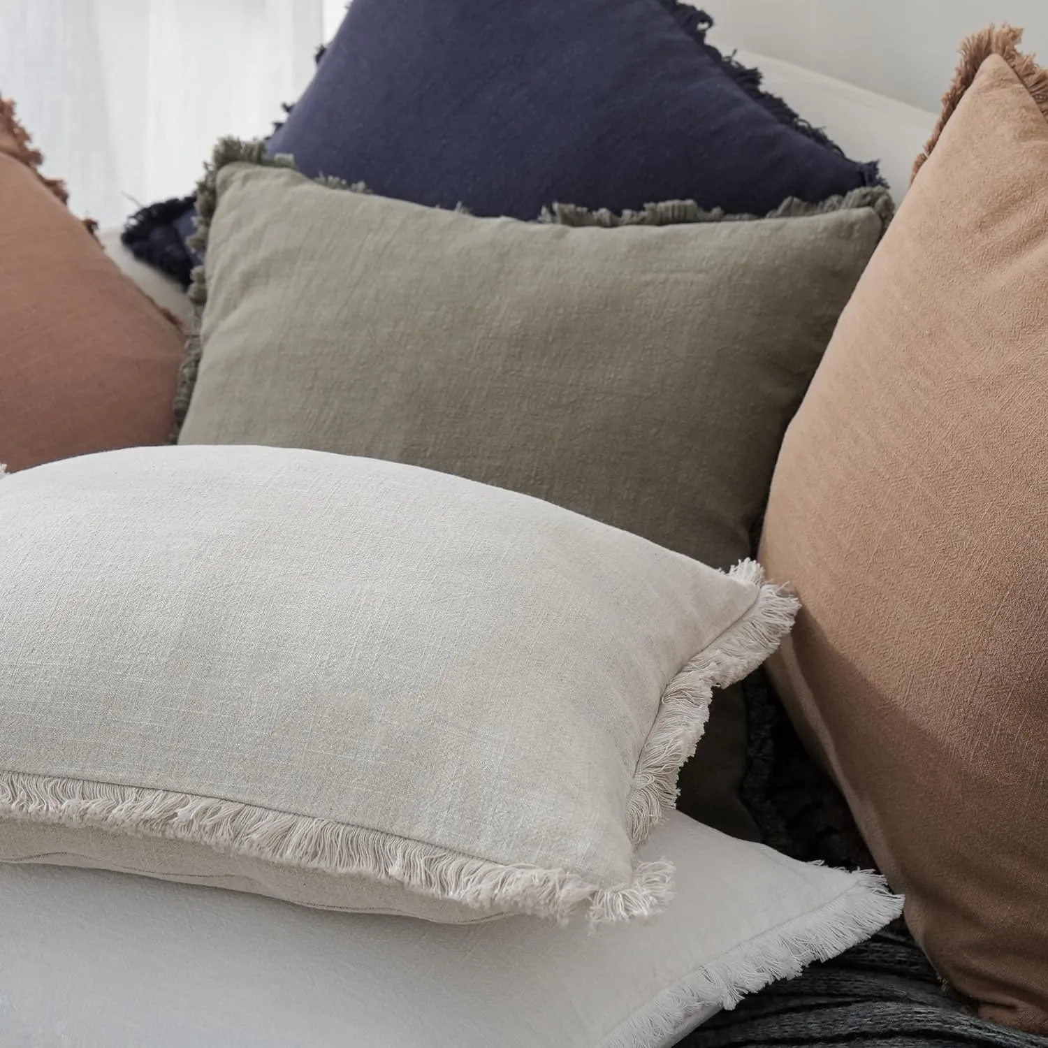 Foindtower Set of 2 Decorative Linen Fringe Throw Pillow Covers Cozy Boho Farmhouse Cushion Cover with Tassels Soft Accent Pillowcase for Couch Chair Sofa Bed Living Room Home Decor,18×18 Inch,Beige