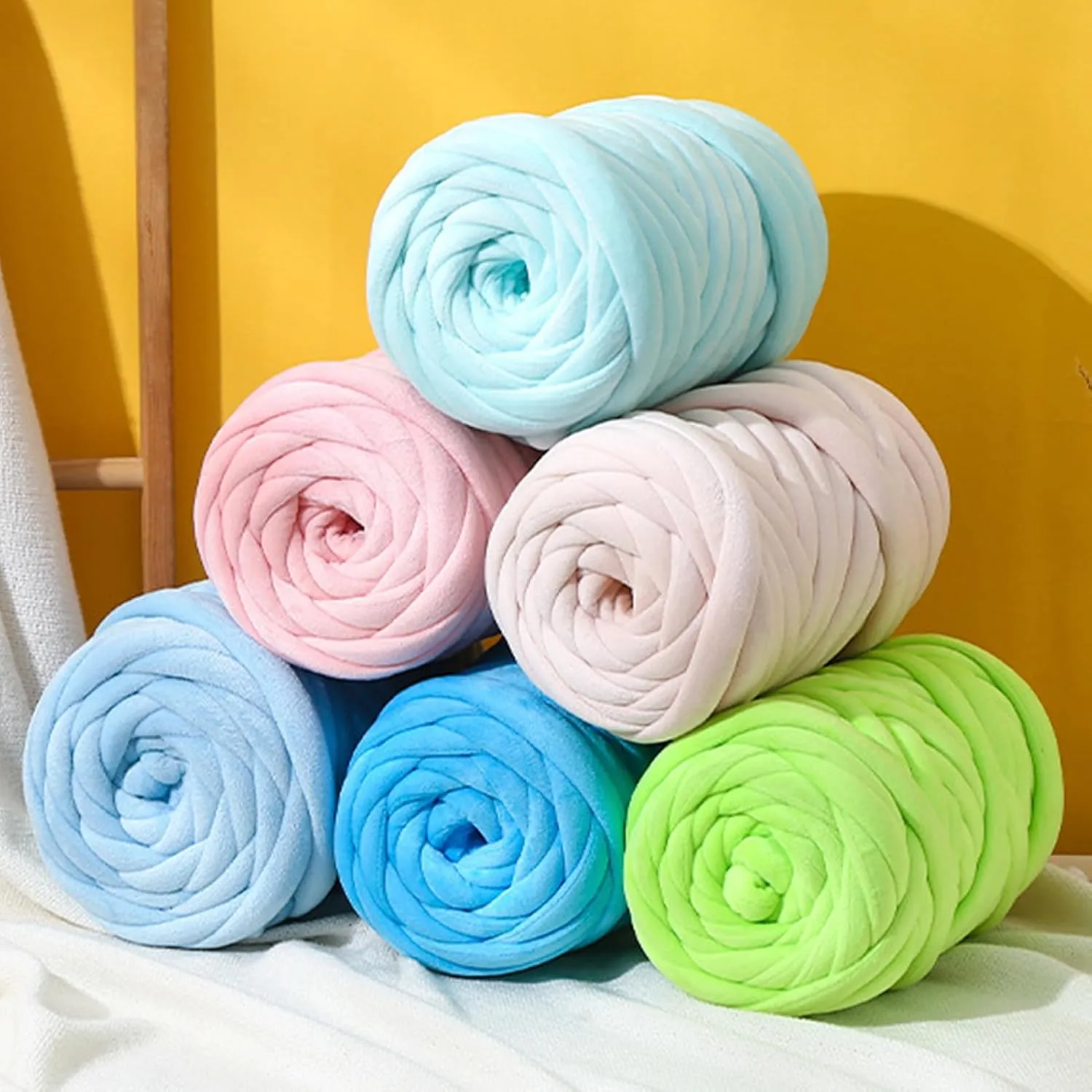 JeogYong Chunky Yarn for Hand Knitting, 0.55lb/10 Yards Arm Knitting Bulky Giant Tubular Yarn for Bags, Baskets, Pillows, Pet Nests, DIY Crafts (Cream Yellow)