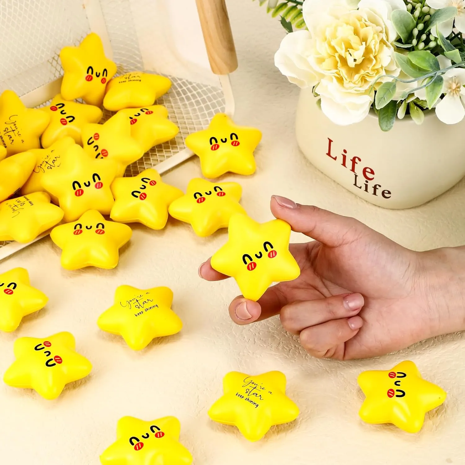 Libima 30 Pcs Inspirational Stress Balls Bulk for Graduation End of Year Student Gifts from Teacher Thank You Appreciation Positive Gift Emotional Funny Balls with Card for Employee Team (Star)