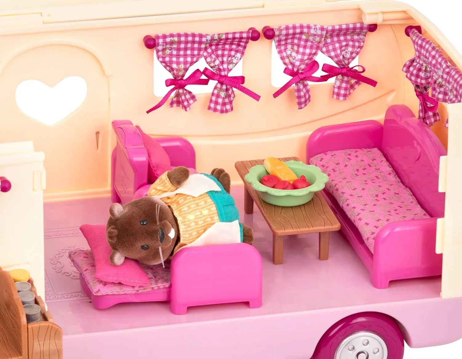 Li’l Woodzeez – Happy Camper Pink with Detachable Toy Vehicle – 40 Pcs Dollhouse Playset Including Furnitures, Play Food & Kitchen Accessories for Kids Age 3  – Doll Figures Sold Seperately