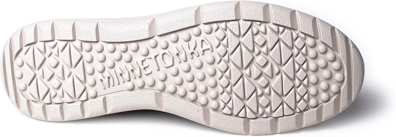 Minnetonka Women's Kylee Kilty Moccasin