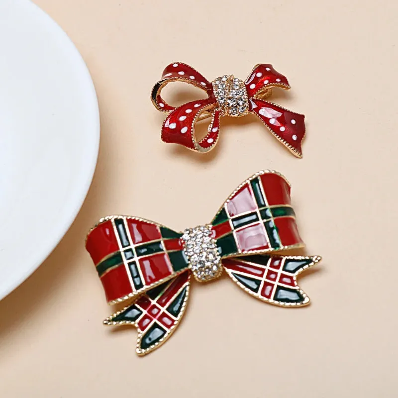 Rynx | Lovely Christmas Bow Brooch Pin With Sparkling Crystal Accents