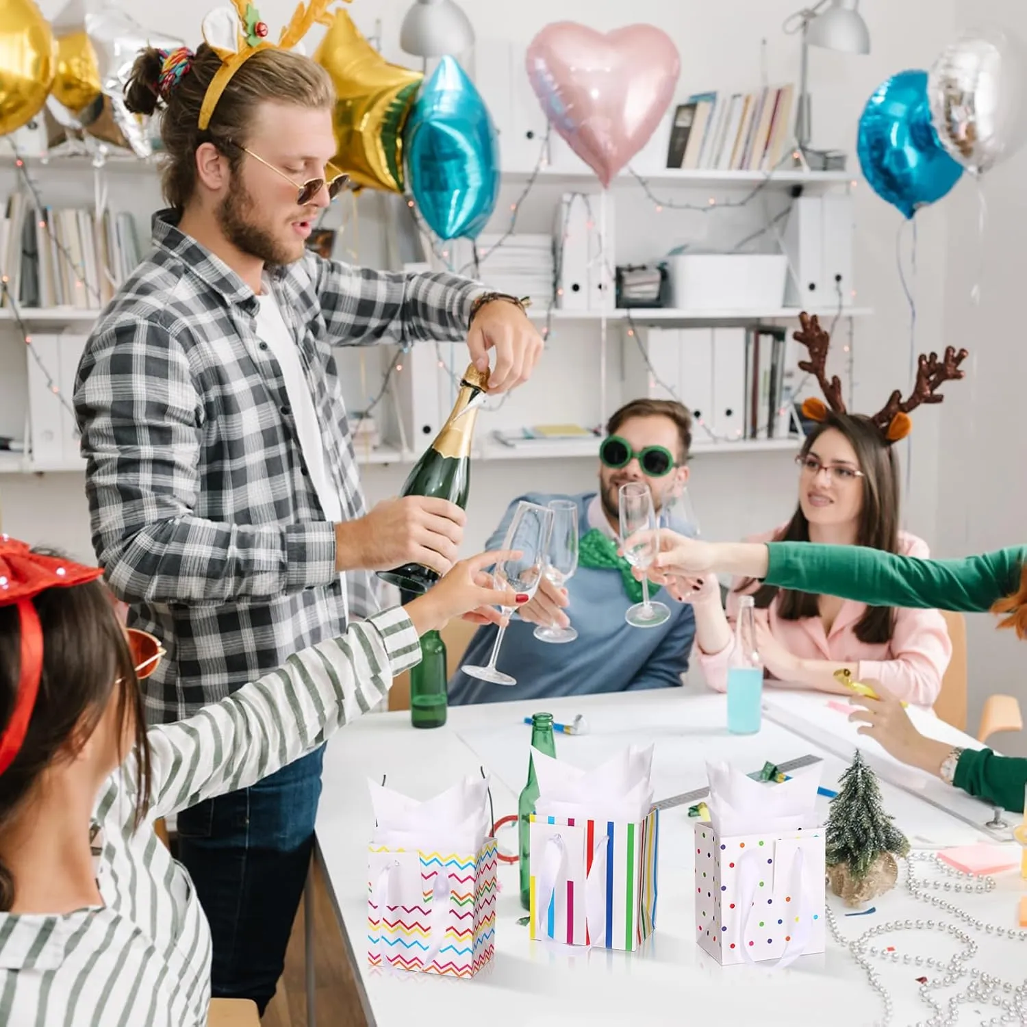 Tenare 12 Pcs Small Gift Bags Mini Metallic Paper Bag with Handle Tissue Paper for Mother Father 's Day Graduation Party Favor Supplies(4 x 2.75 x 4.5 Inch,White Colorful Gold)