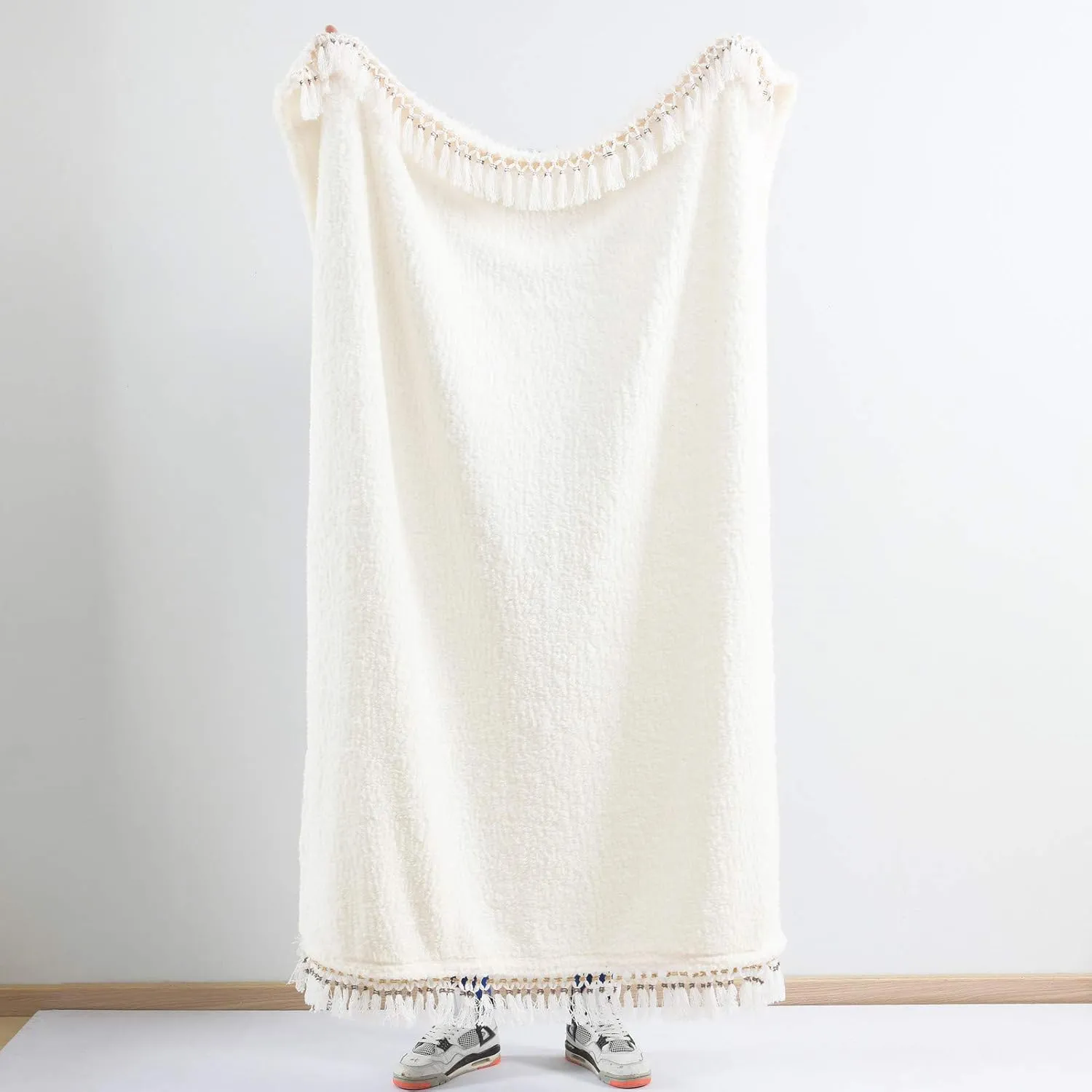 Ultra Soft Cozy Sherpa Throw Blanket, Light Weight Warm Decorative Throw Blanket with Tassel, Solid Antique White Pattern Reversible Boho Style Blanket for Sofa, Couch, Bedroom,Travel, 60”x80”