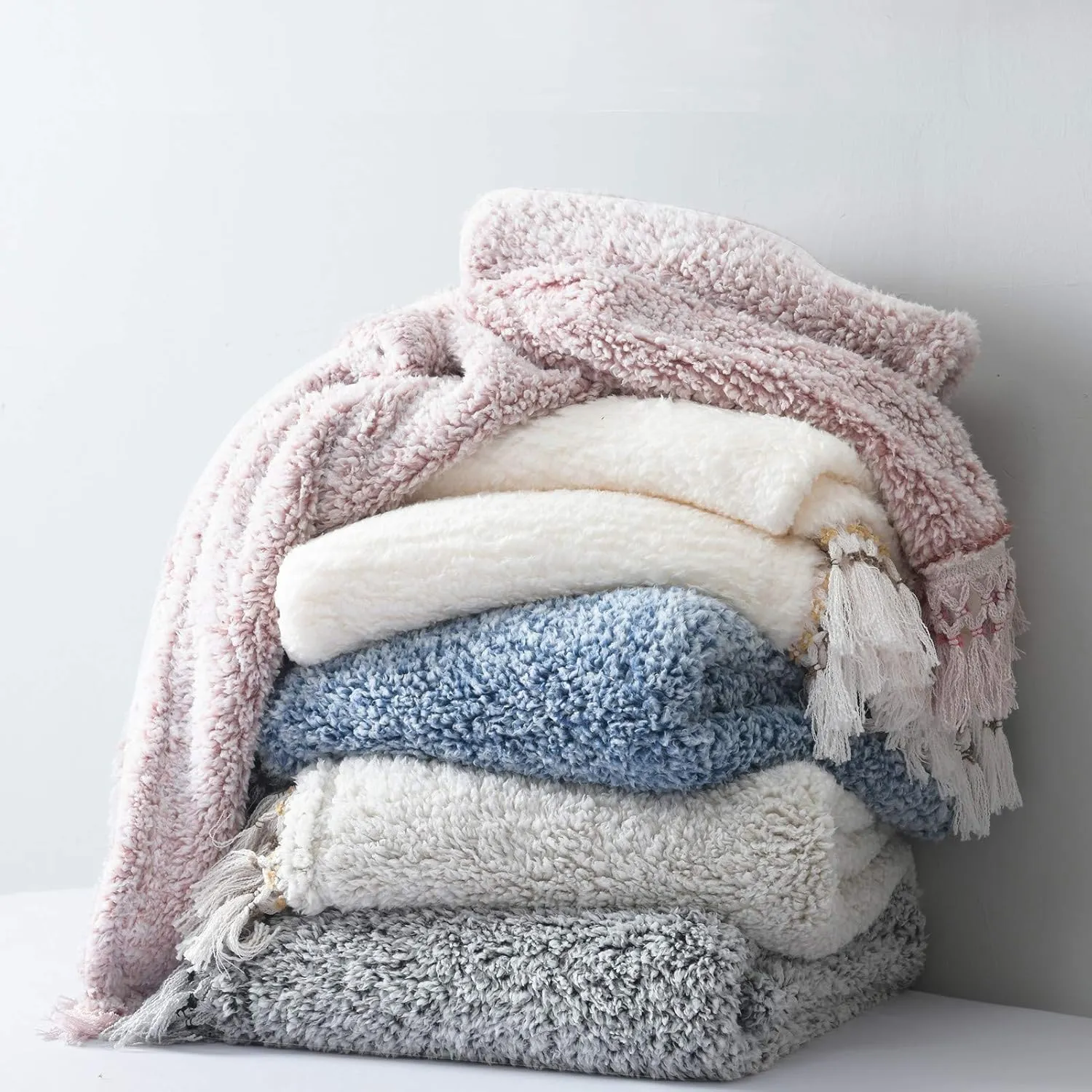 Ultra Soft Cozy Sherpa Throw Blanket, Light Weight Warm Decorative Throw Blanket with Tassel, Solid Antique White Pattern Reversible Boho Style Blanket for Sofa, Couch, Bedroom,Travel, 60”x80”